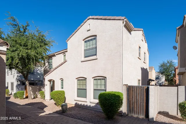 $1,995 | 2721 East Bart Street, Gilbert, AZ 85295