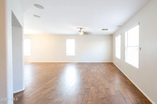 $1,995 | 2721 East Bart Street, Gilbert, AZ 85295