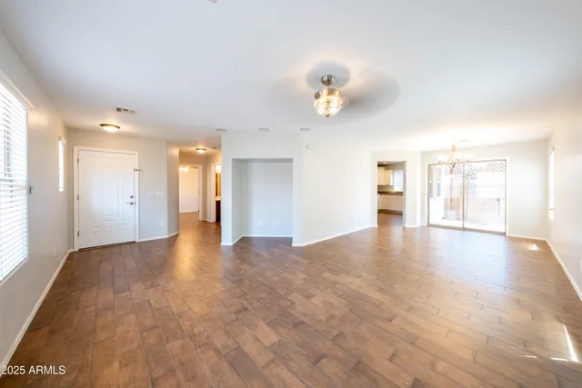 $1,995 | 2721 East Bart Street, Gilbert, AZ 85295