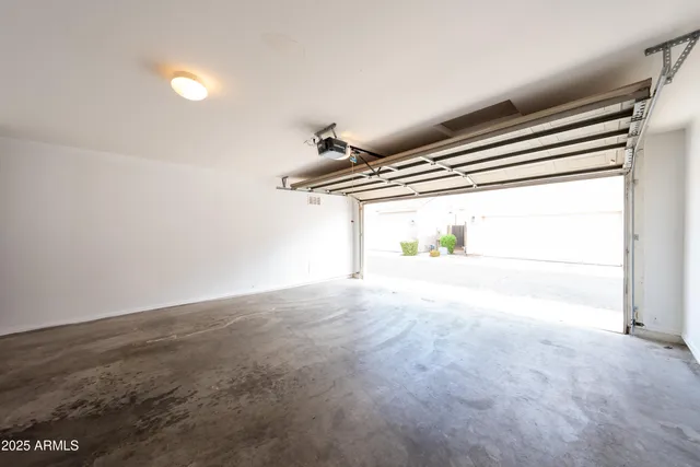 $1,995 | 2721 East Bart Street, Gilbert, AZ 85295