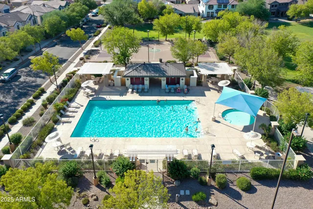 $1,995 | 2721 East Bart Street, Gilbert, AZ 85295