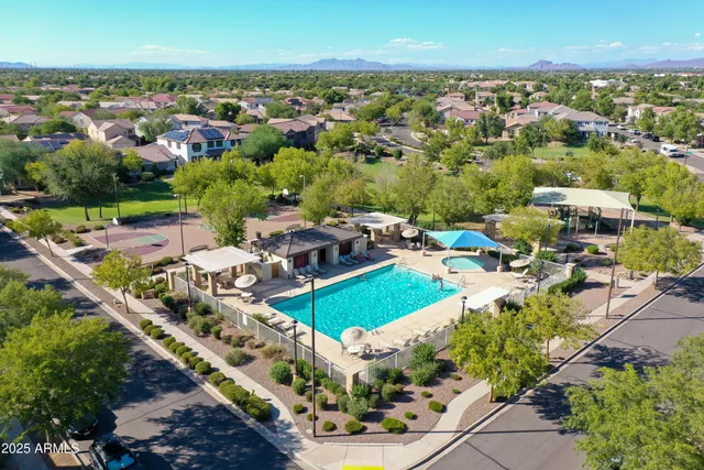 $1,995 | 2721 East Bart Street, Gilbert, AZ 85295