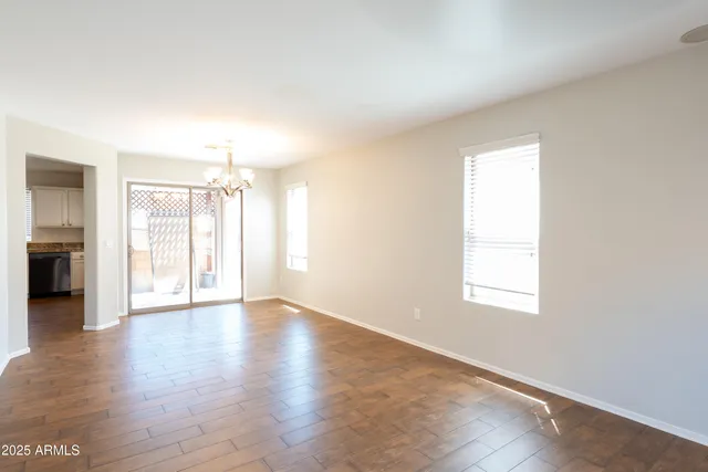 $1,995 | 2721 East Bart Street, Gilbert, AZ 85295