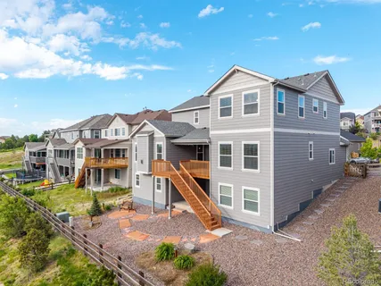a view of a yard in front of house