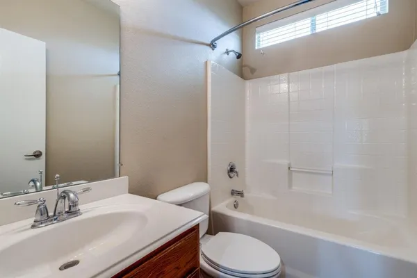 $1,900 | 2228 Stonebrook Lane, Mesquite, TX 75181