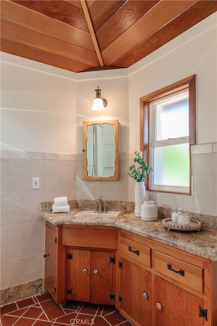 2 Chuckwagon Road Rolling Hills, CA 90274 - Photo 29 of 76