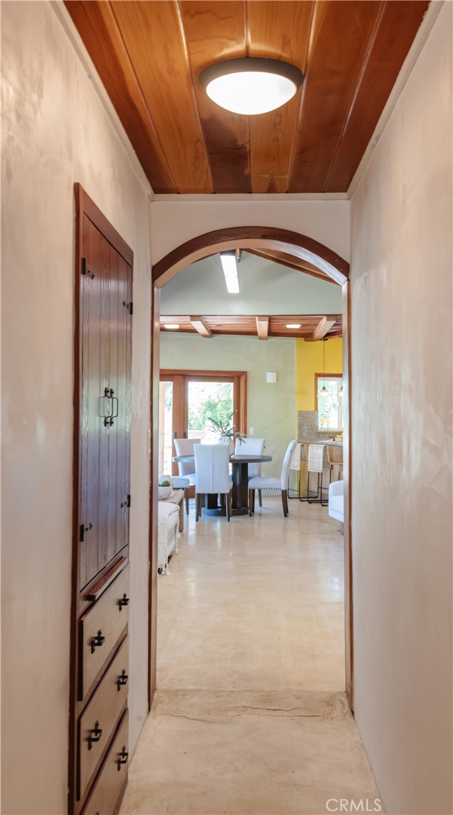 2 Chuckwagon Road Rolling Hills, CA 90274 - Photo 34 of 76 a view of living room and window