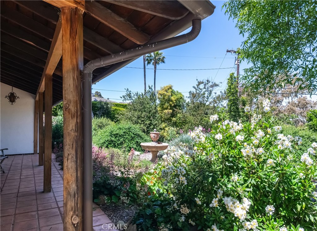 2 Chuckwagon Road Rolling Hills, CA 90274 - Photo 37 of 76