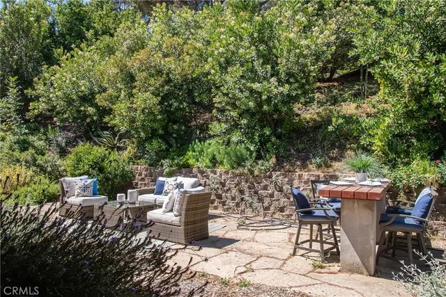 $2,600,000 | 2 Chuckwagon Road, Rolling Hills, CA 90274