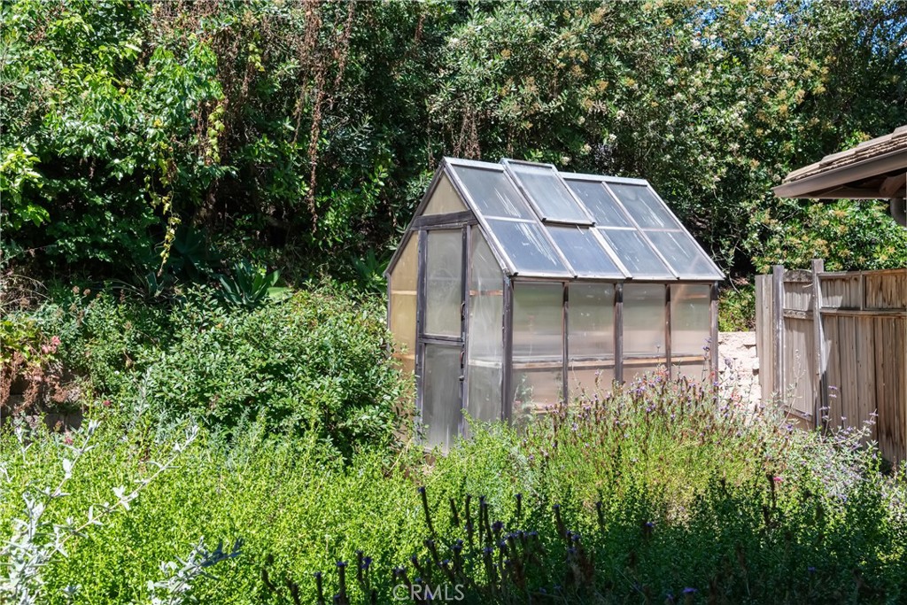 2 Chuckwagon Road Rolling Hills, CA 90274 - Photo 46 of 76