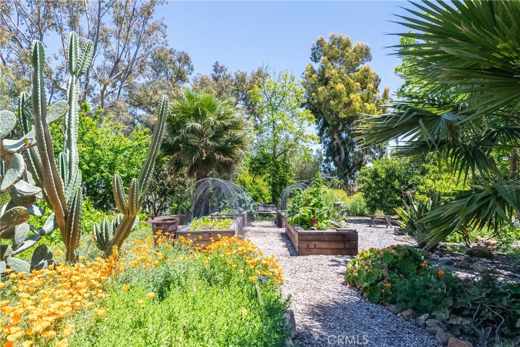 2 Chuckwagon Road Rolling Hills, CA 90274 - Photo 48 of 76