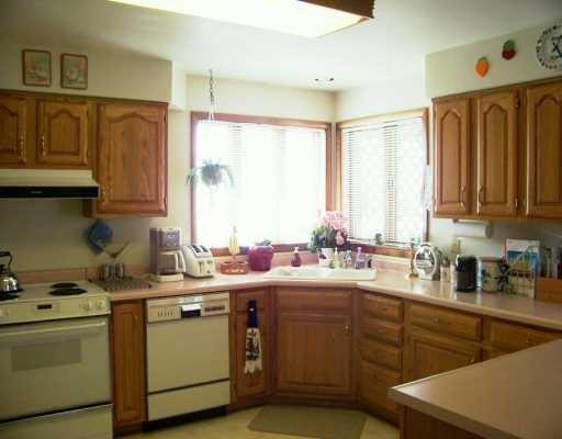 292 Wotring Road Washington, PA 15301 - Photo 3 of 8 Kitchen.