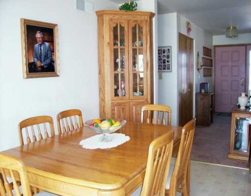 292 Wotring Road Washington, PA 15301 - Photo 5 of 8 Dining Room.