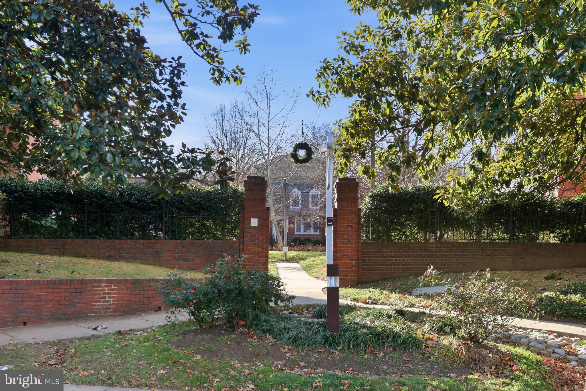 1744 North Rhodes Street, Unit 310 Arlington, VA 22201 - Photo 3 of 24 a view of yard