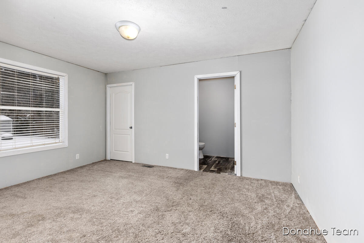 1800 West Main Street, Unit 50 Lowell, MI 49331 - Photo 11 of 20 IMG_1010 (22)