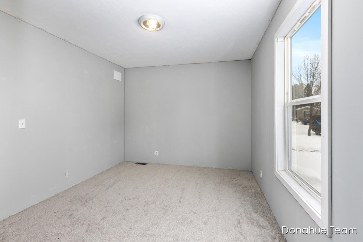 1800 West Main Street, Unit 50 Lowell, MI 49331 - Photo 15 of 20 IMG_1014 (21)