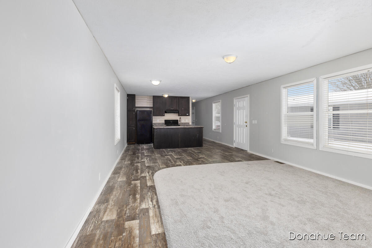 1800 West Main Street, Unit 50 Lowell, MI 49331 - Photo 3 of 20 IMG_1002 (22)