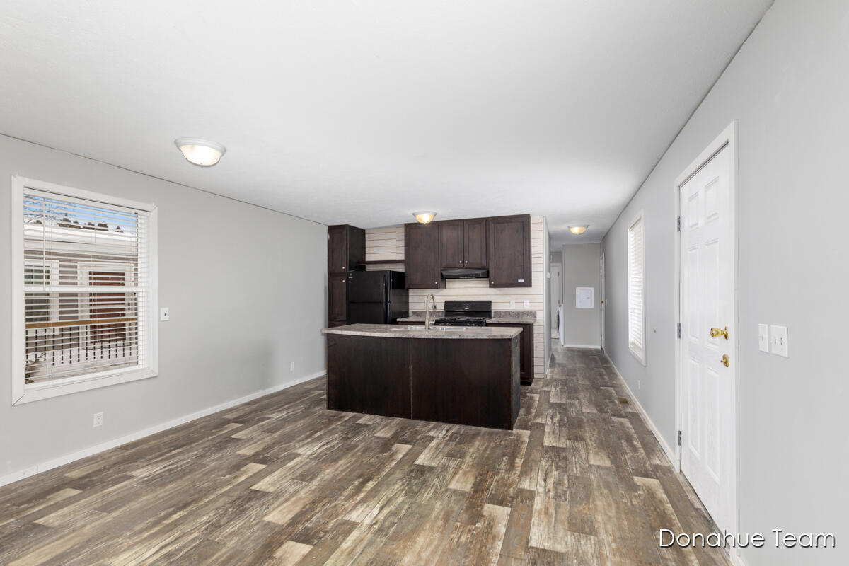 1800 West Main Street, Unit 50 Lowell, MI 49331 - Photo 5 of 20 IMG_1004 (23)