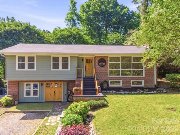 $400,000 | 1321 Saluda River Drive, West Columbia, SC 29169