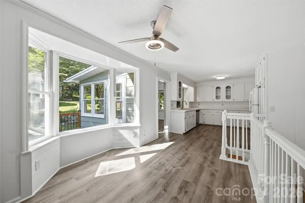 $400,000 | 1321 Saluda River Drive, West Columbia, SC 29169