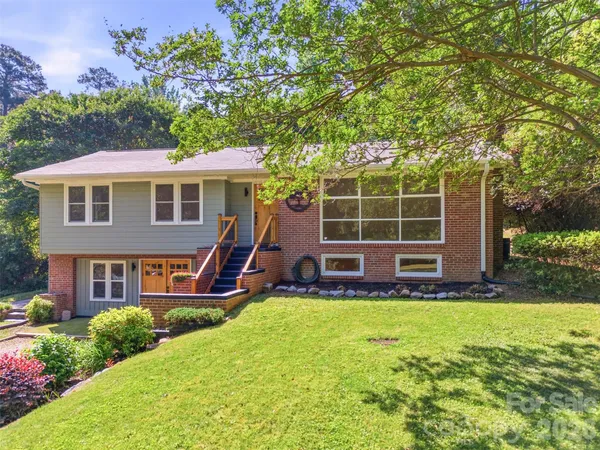 $400,000 | 1321 Saluda River Drive, West Columbia, SC 29169