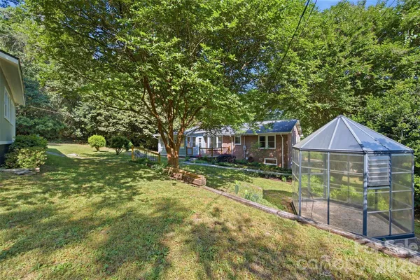 $400,000 | 1321 Saluda River Drive, West Columbia, SC 29169