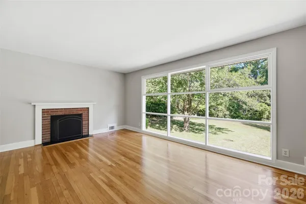 $400,000 | 1321 Saluda River Drive, West Columbia, SC 29169