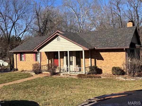 $400,000 | 995 Berkshire Drive, Edwardsville, IL 62025