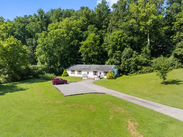 $325,000 | 3361 Tyree Springs Road, Hendersonville, TN 37075