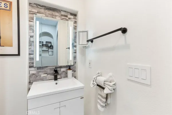 $10,900 | 33 Craftsbury Place, Ladera Ranch, CA 92694