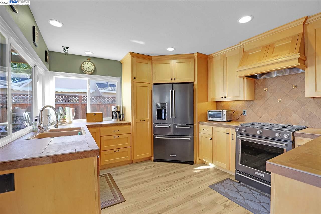 61 Shaw Place San Ramon, CA 94583 - Photo 9 of 24