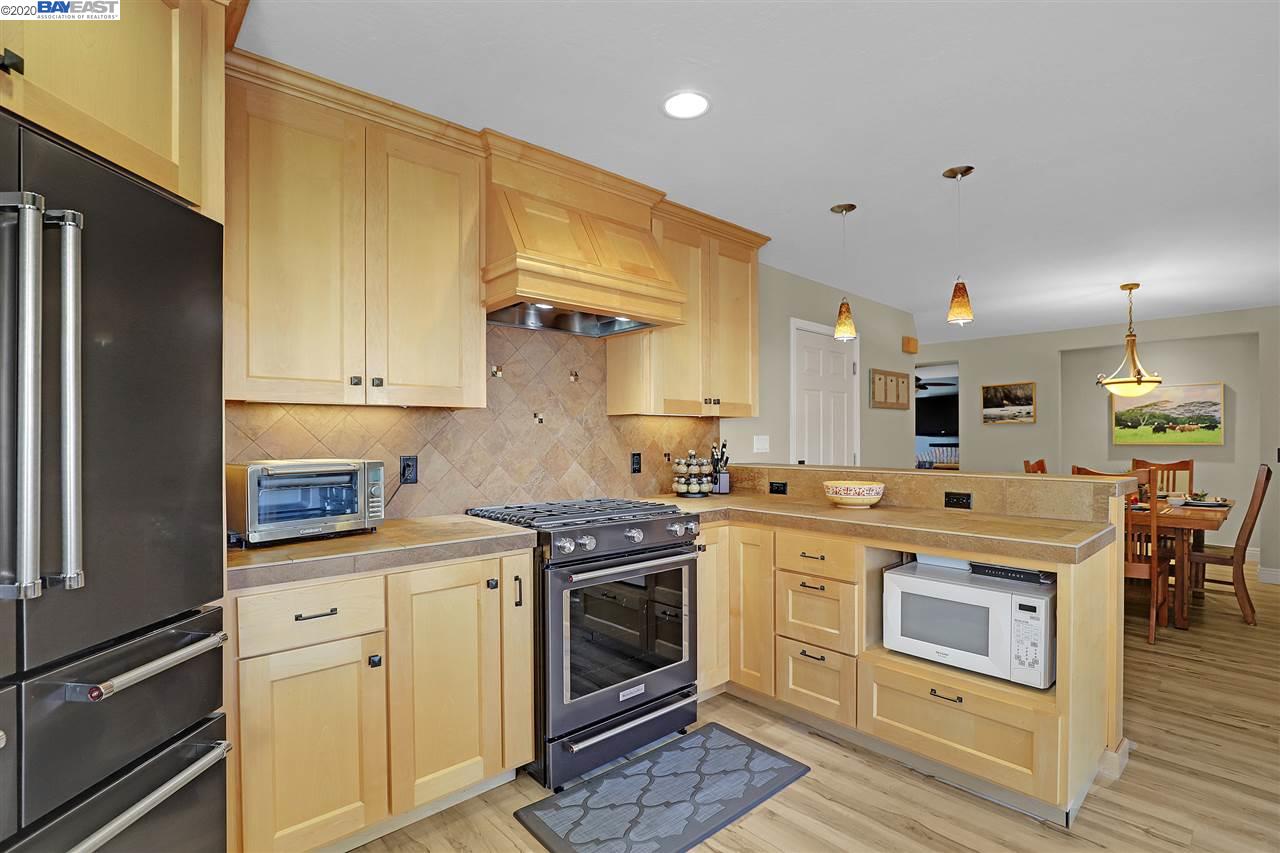 61 Shaw Place San Ramon, CA 94583 - Photo 10 of 24
