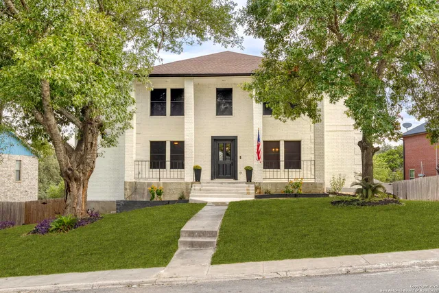 $575,000 | 7738 Oakhill Park Drive, San Antonio, TX 78249