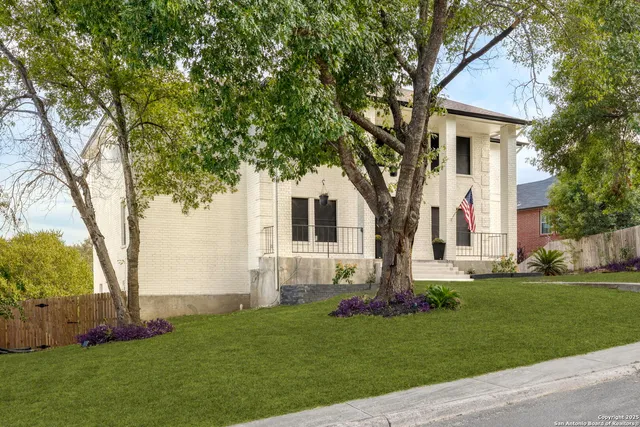 $575,000 | 7738 Oakhill Park Drive, San Antonio, TX 78249