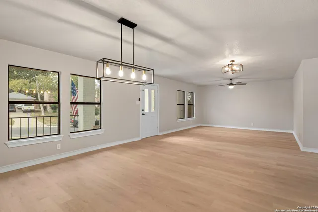 $575,000 | 7738 Oakhill Park Drive, San Antonio, TX 78249