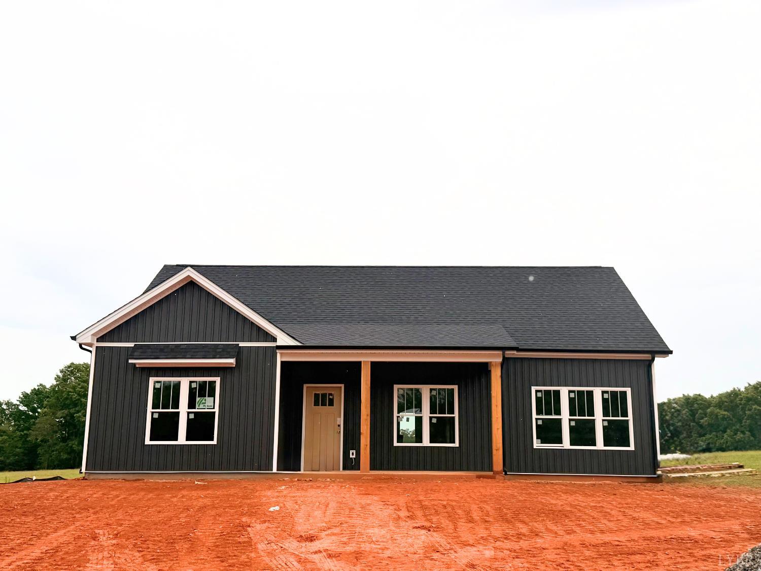 a house view with a outdoor space