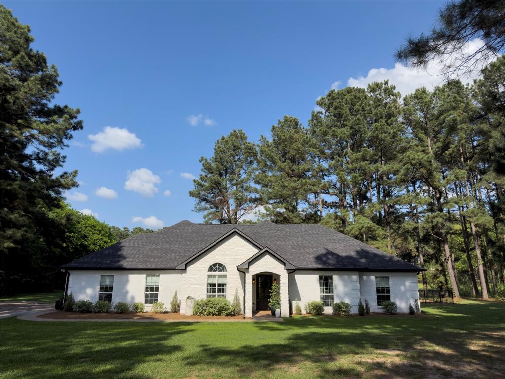 1109 Robbins Road Athens, TX 75751 - Photo 3 of 24