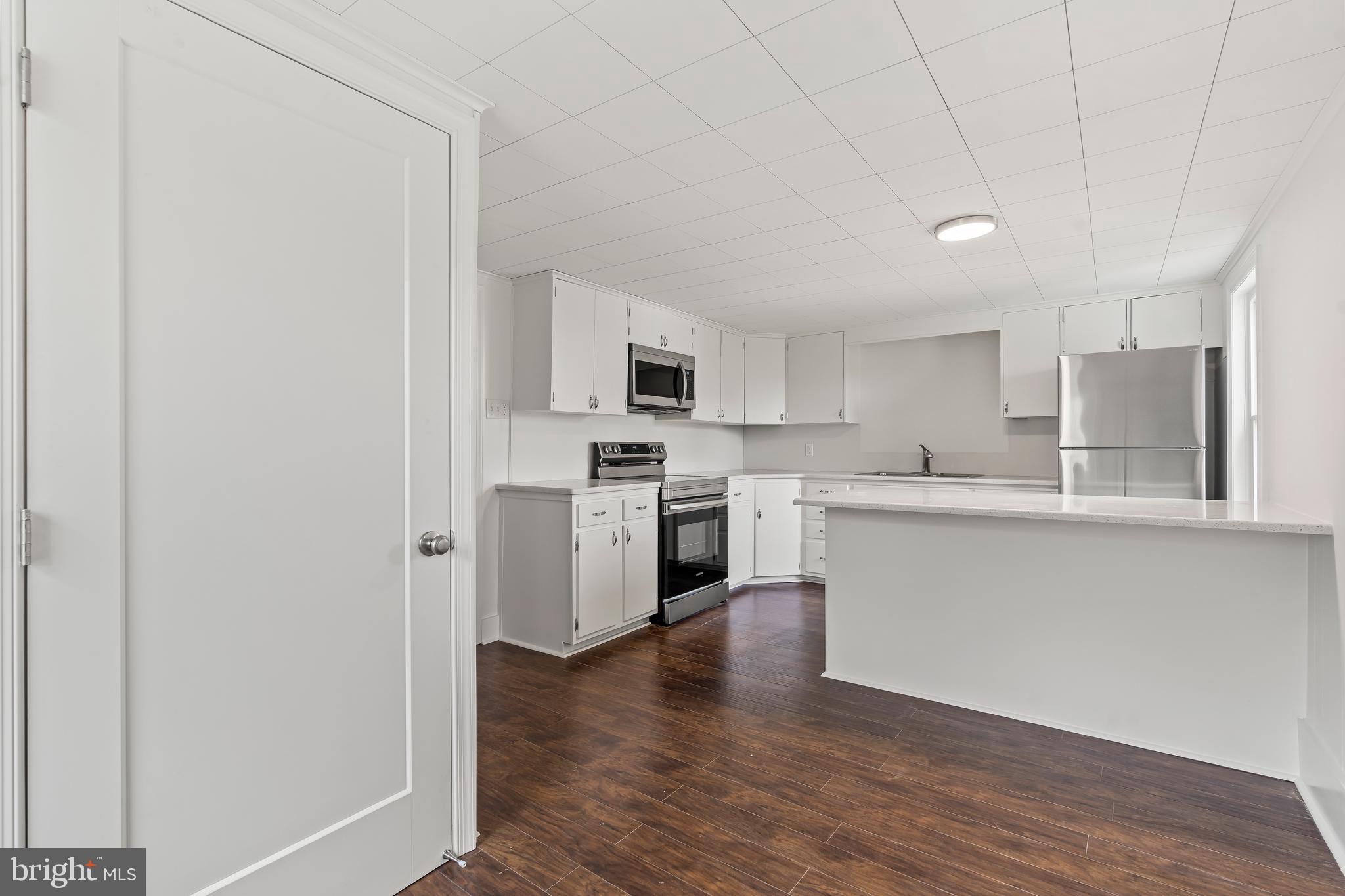 738 Medway Road Hagerstown, MD 21740 - Photo 14 of 44 Room for table