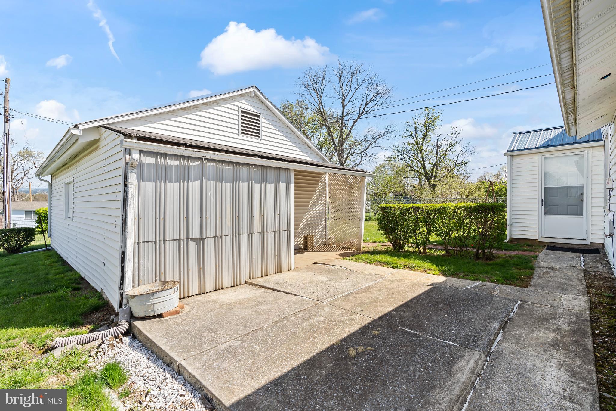 738 Medway Road Hagerstown, MD 21740 - Photo 42 of 44 Covered storage area