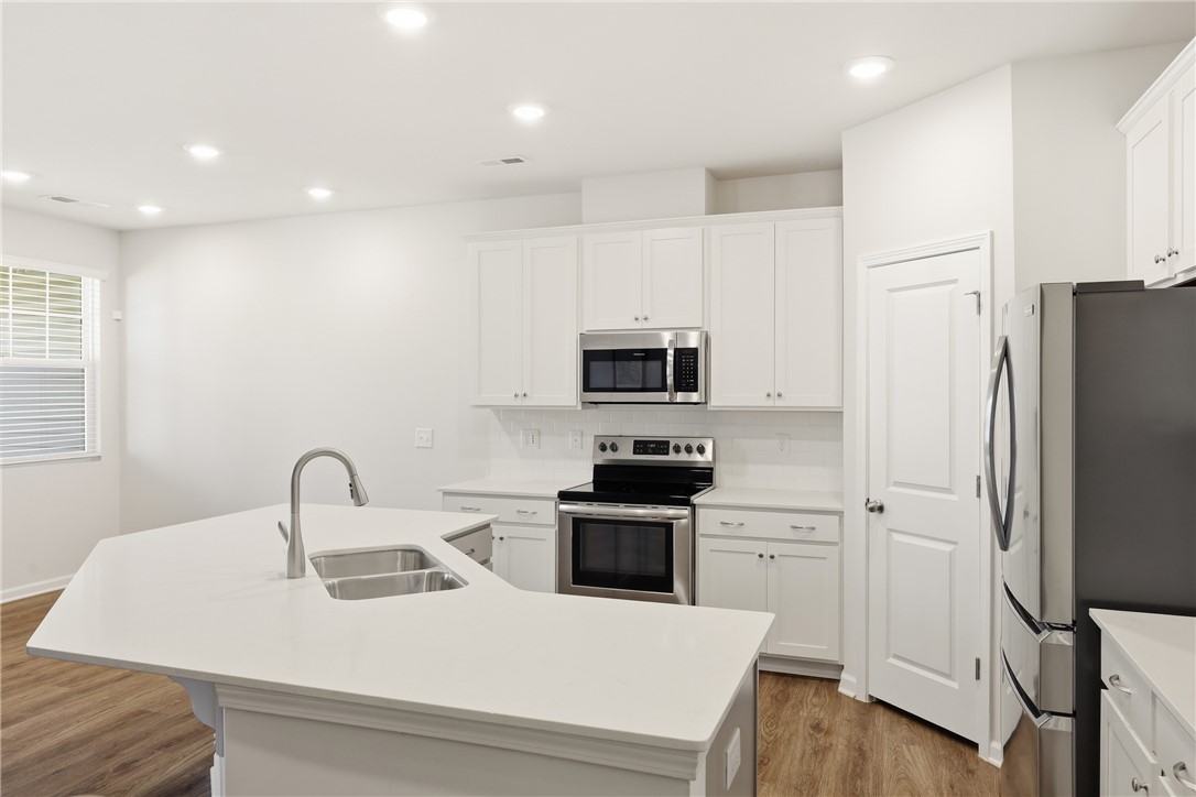 430 Bee Cove Way Pendleton, SC 29670 - Photo 11 of 30 Kitchen