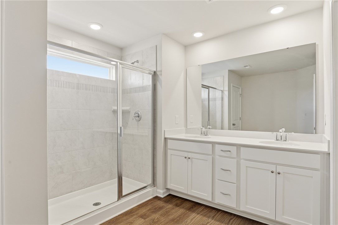 430 Bee Cove Way Pendleton, SC 29670 - Photo 16 of 30 Owner's Bathroom