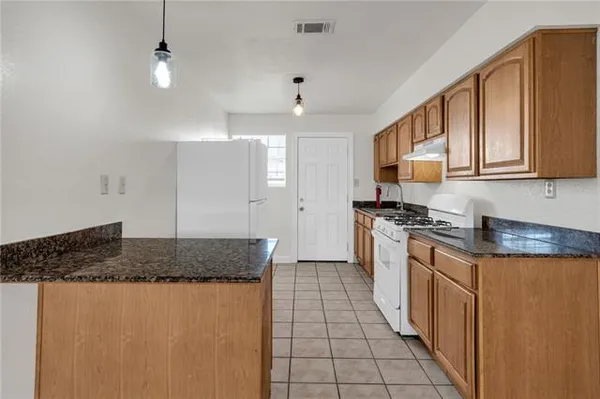 $1,500 | 4831 Lynhuber Drive, New Orleans, LA 70126