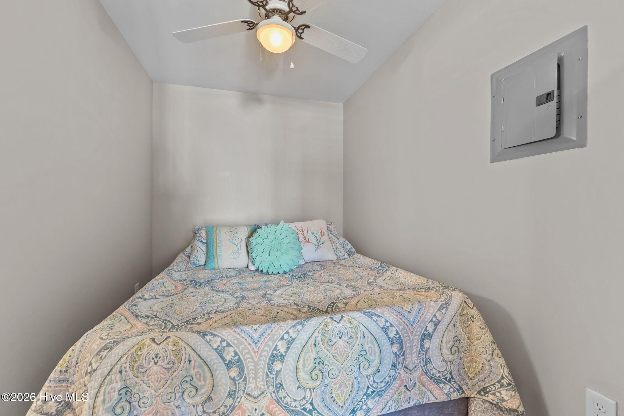2401 West Fort Macon Road, Unit 136 Atlantic Beach, NC 28512 - Photo 8 of 38 6-web-or-mls-1S3A4925
