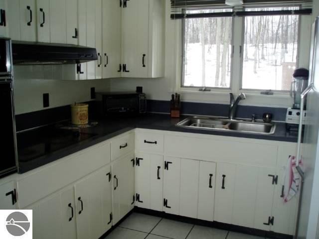 5441 North Overlook Road Northport, MI 49670 - Photo 4 of 4 1657935-3.JPG
