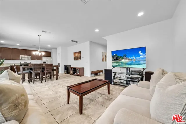 $675,000 | 15686 Slowik Court, Fontana, CA 92336