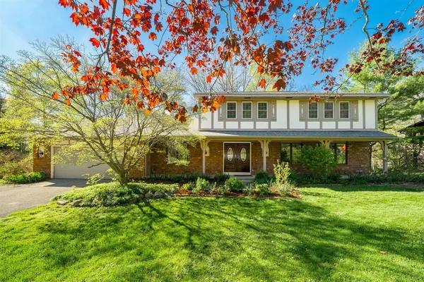 $764,900 | 2551 Riveredge Drive Southeast, Grand Rapids, MI 49546