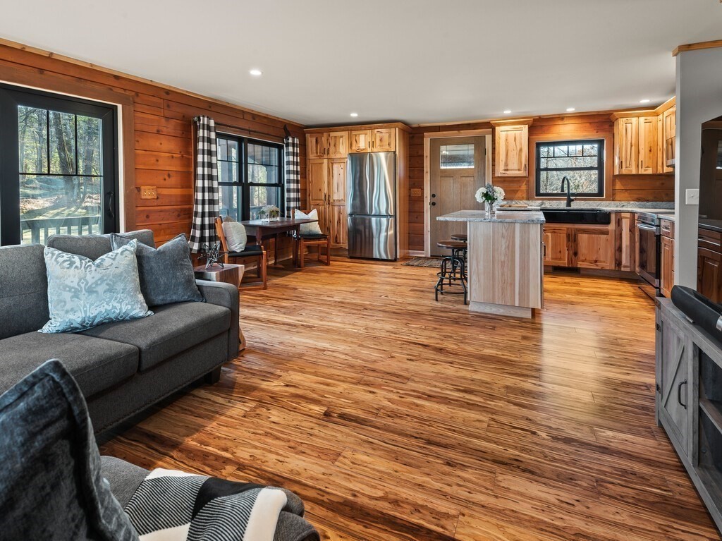 281 Warren Road Brimfield, MA 01010 - Photo 13 of 36