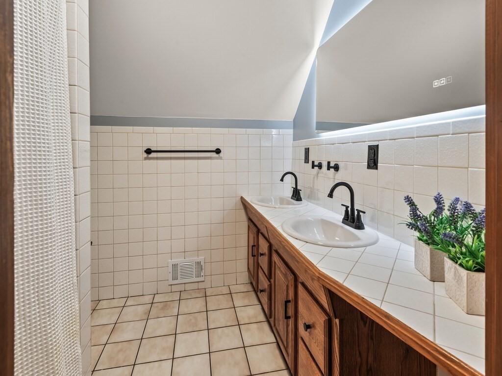 281 Warren Road Brimfield, MA 01010 - Photo 21 of 36