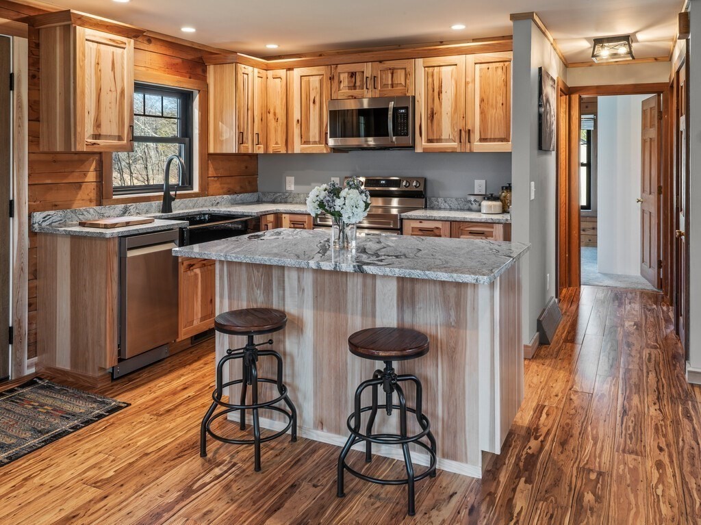 281 Warren Road Brimfield, MA 01010 - Photo 4 of 36