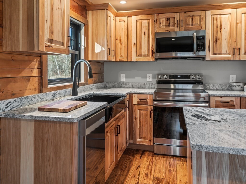 281 Warren Road Brimfield, MA 01010 - Photo 5 of 36